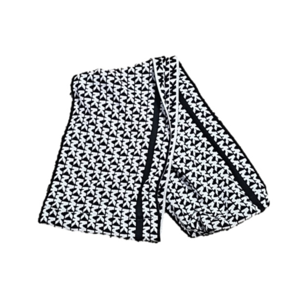 Michael Kors Infinity Scarf - Picture 3 of 7